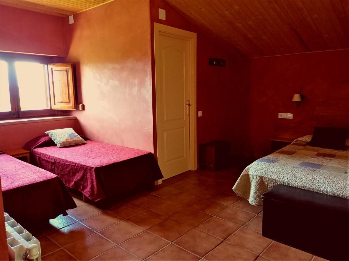 Masia Rovira Pinell de Solsones エクステリア 写真